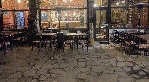 Service offered at Grammofono Restaurant Kastoria – OUTDOOR SEATING